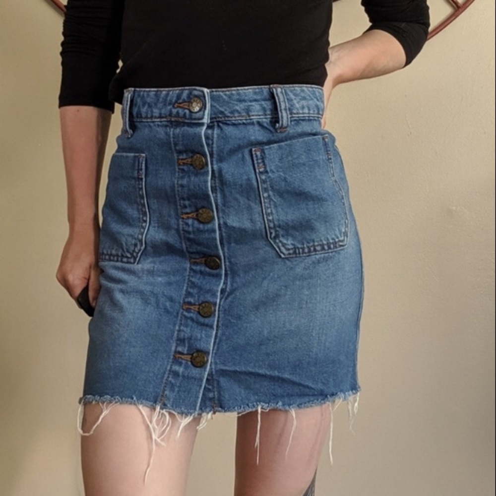 ° Urban Outfitters Jean Skirt °